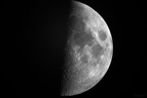 Zunehmender Mond (erstes Viertel) am 19. Juli 2018 um 21:25 Uhr