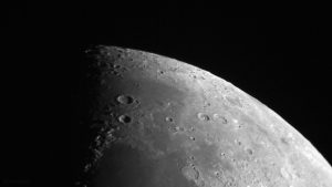 Krater Aristoteles und Eudoxus am 19. Juli 2018 um 21:33 Uhr am Nordpol des Mondes