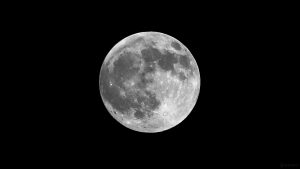 Zunehmender Mond am 15. Mai 2022 vor der Mondfinsternis